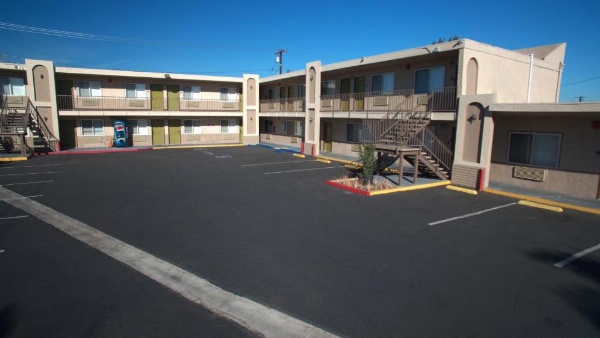 Tropic Lodge image 21